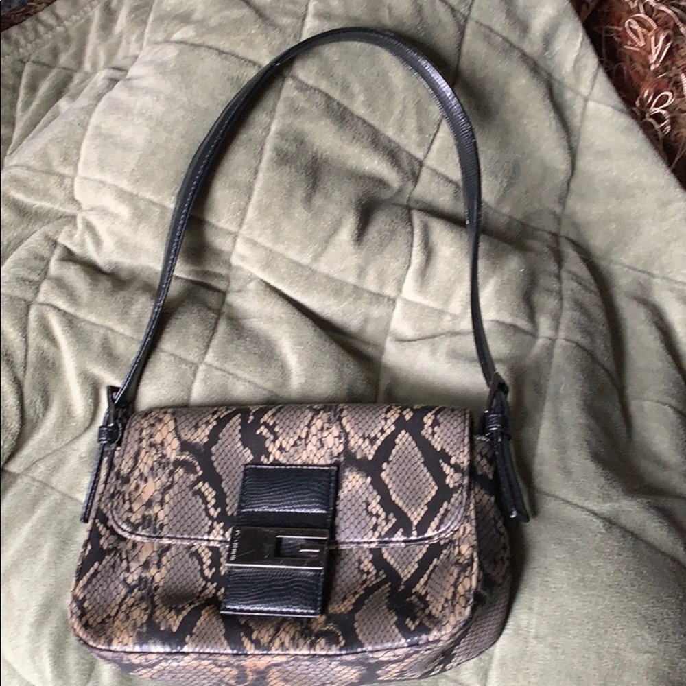 Guess snake skin print